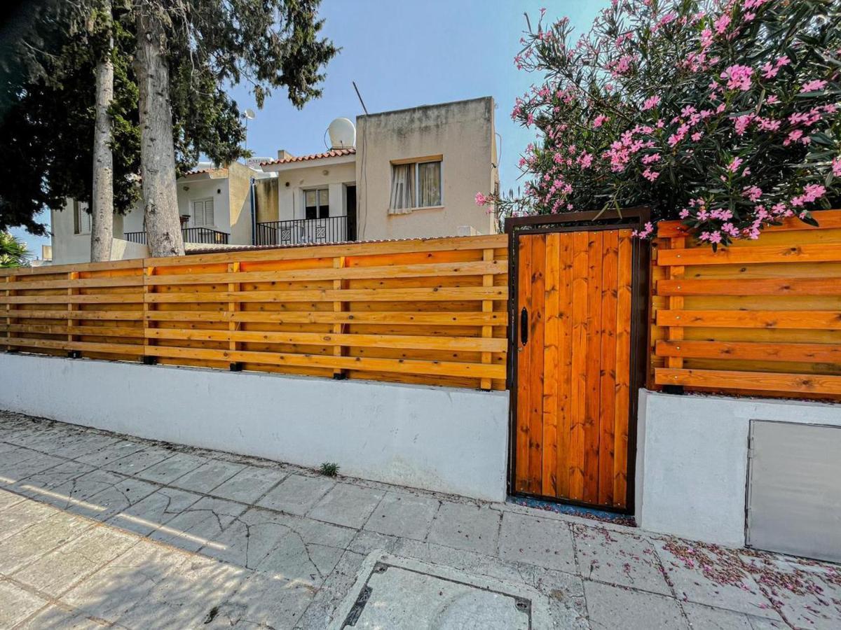 Dub House 2 Apartment Paphos Exterior photo